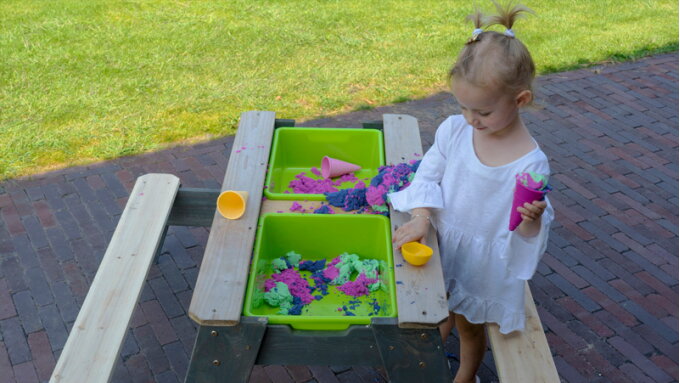 Tips for playing with EXIT toys sand and water table